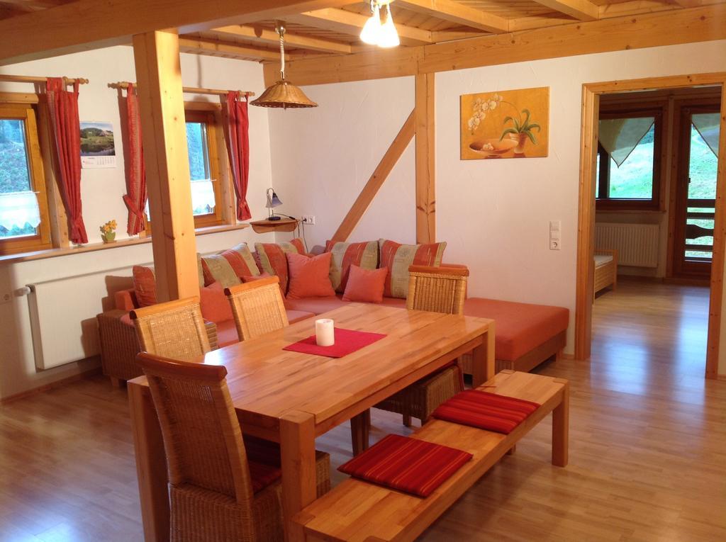Holzbildhauerei Kammerer Triberg im Schwarzwald Δωμάτιο φωτογραφία